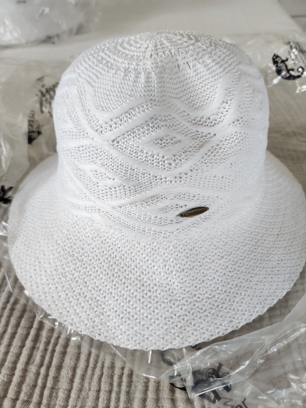 Coolibar White Knit Marina Hit, Wavy Knit Pattern, Sun Hat for Women